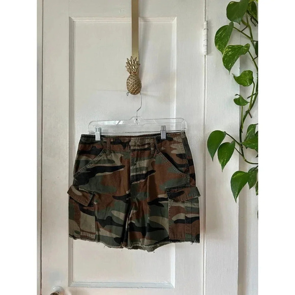 Forever21 Women’s size Medium camo skirt - Picture 1 of 5